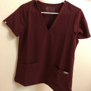 RARE xs Figs casma burgundy top